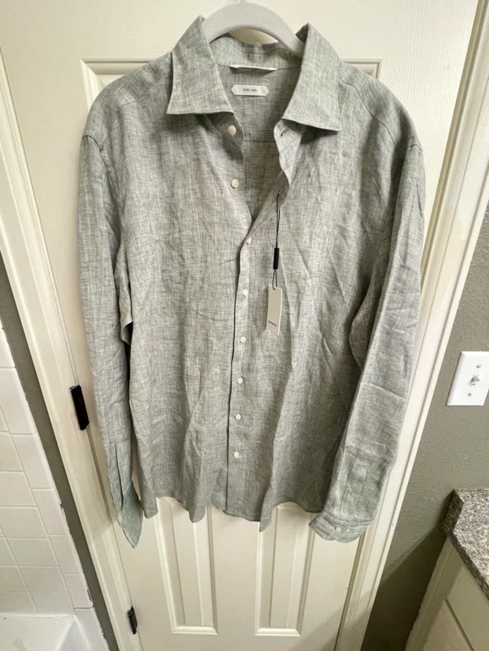 Suit Supply men’s linen NWT button down.Size 16.5 (Large). Orig price $139